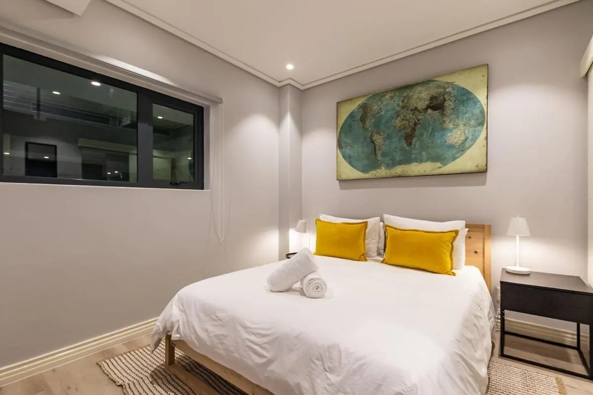 Outdoor Pool Apartment, Gym, Bar & Views Κέιπ Τάουν 0*,